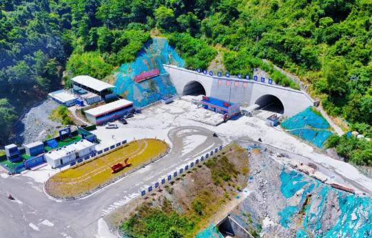 最新消息！貴安隧道順利貫通！